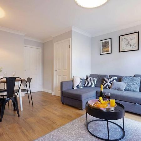 Forthill House - Close To City Centre - Free Parking, Super-Fast Wifi And Smart Tv With Netflix By Yoko Property Villa Milton Keynes Kültér fotó