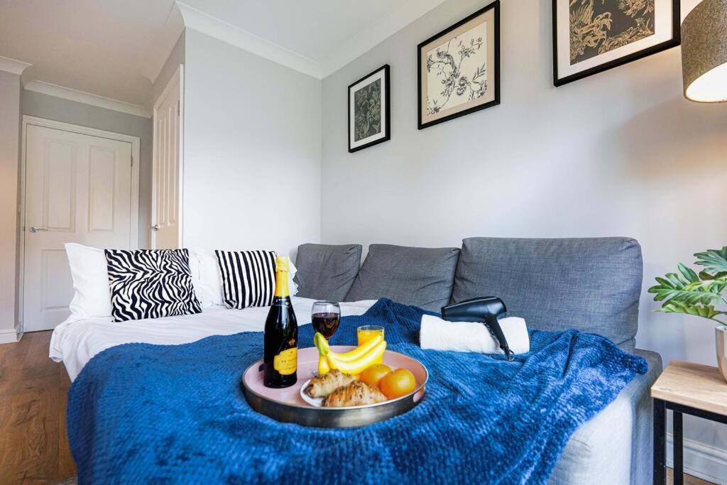 Forthill House - Close To City Centre - Free Parking, Super-Fast Wifi And Smart Tv With Netflix By Yoko Property Villa Milton Keynes Kültér fotó